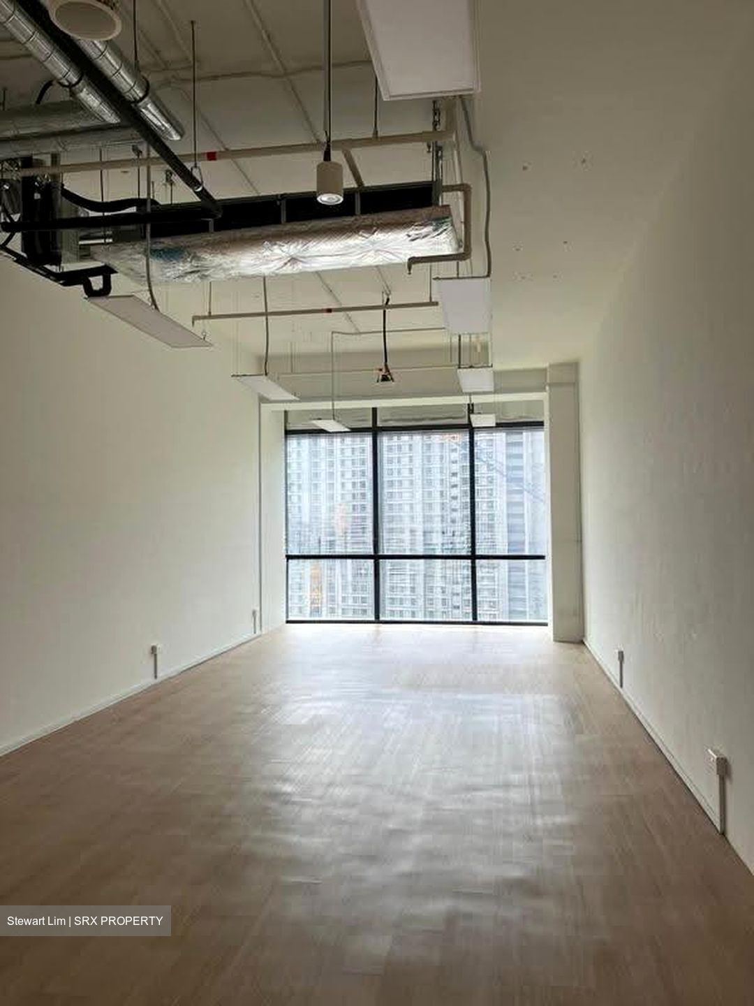 Woods Square (D25), Office #611010851